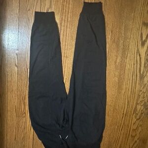 Lululemon size 4 pants